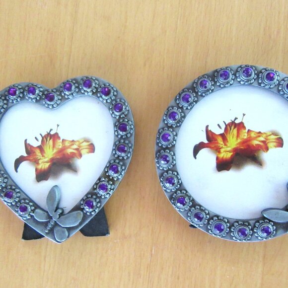 Purple rhinestone picture photo frames - round and heart shaped with butterfly - Picture 3 of 7